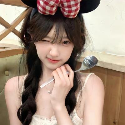 约翰·木兰尼和午餐小伙伴